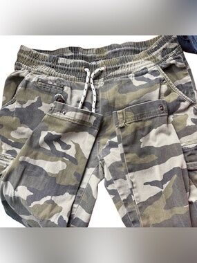 ECKO UNLTD Camouflage Cargo Pants